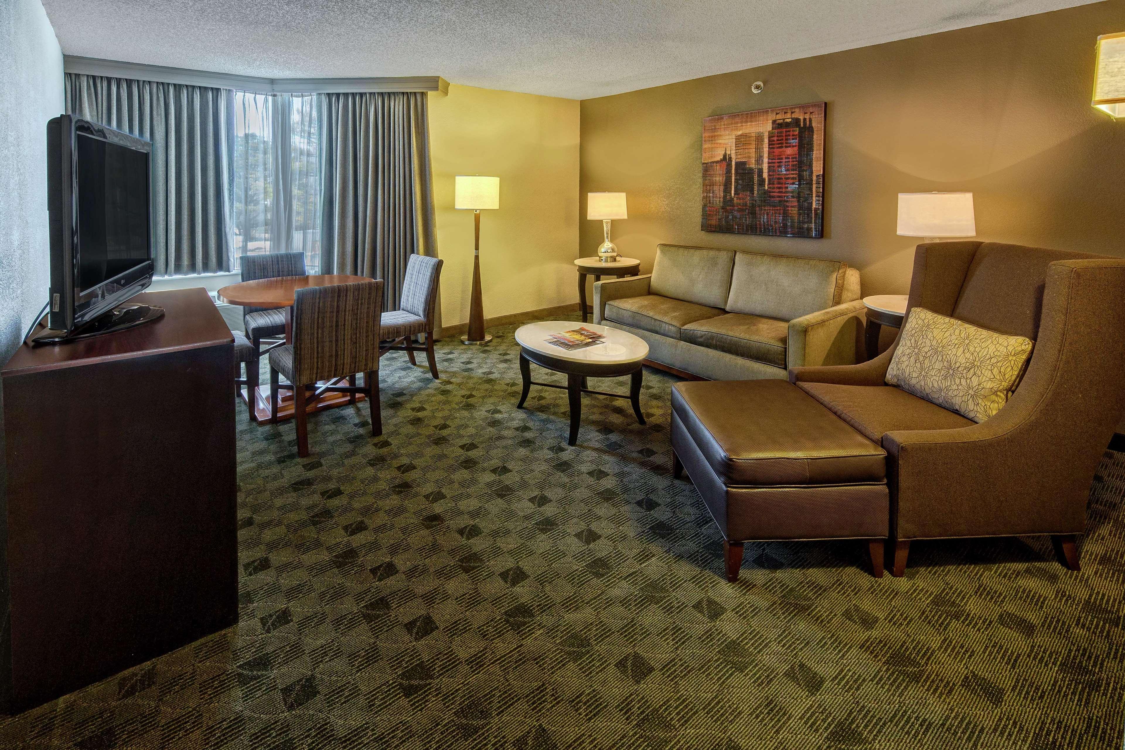 Hotel Doubletree By Hilton Memphis Esterno foto