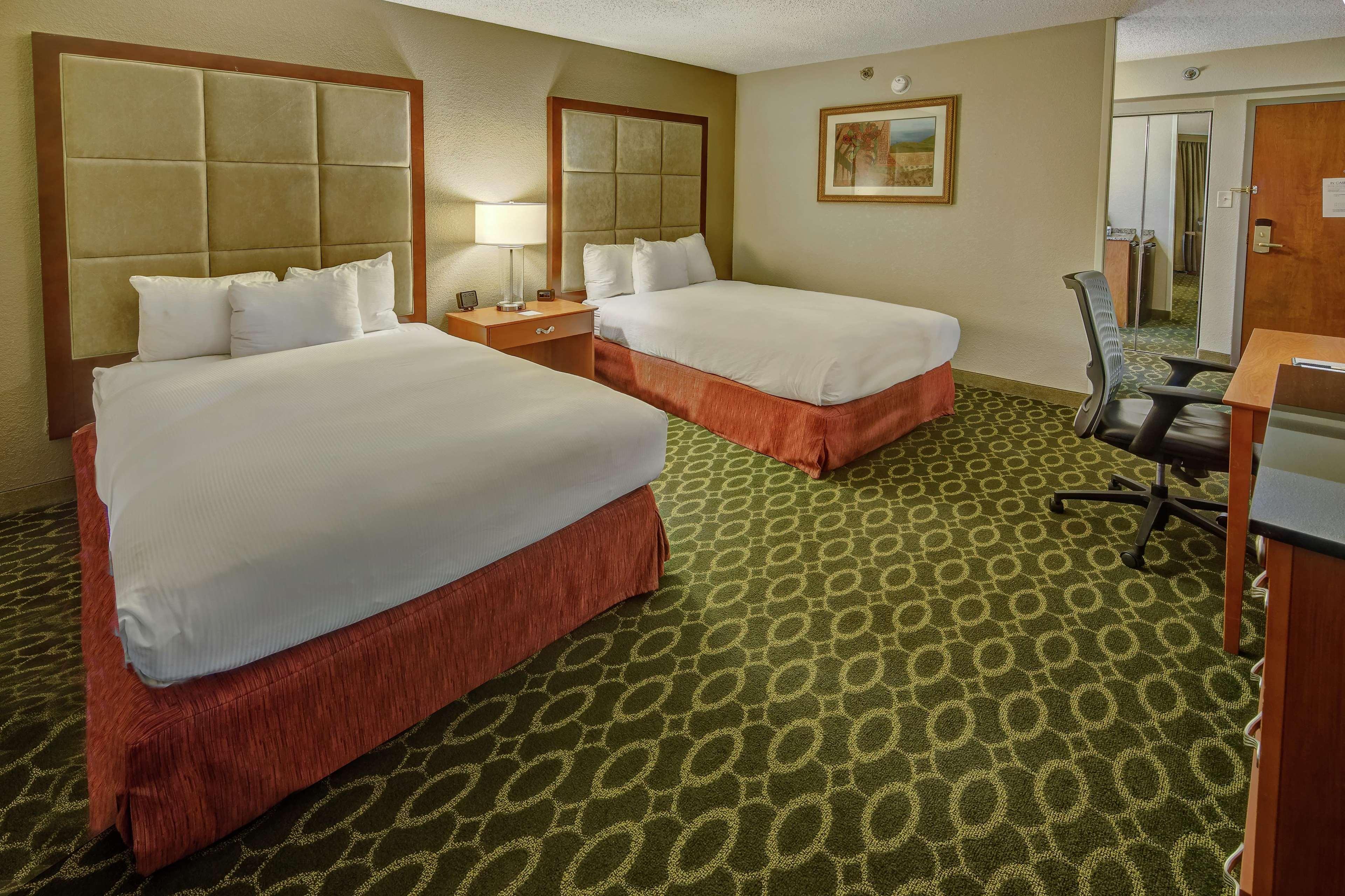 Hotel Doubletree By Hilton Memphis Esterno foto