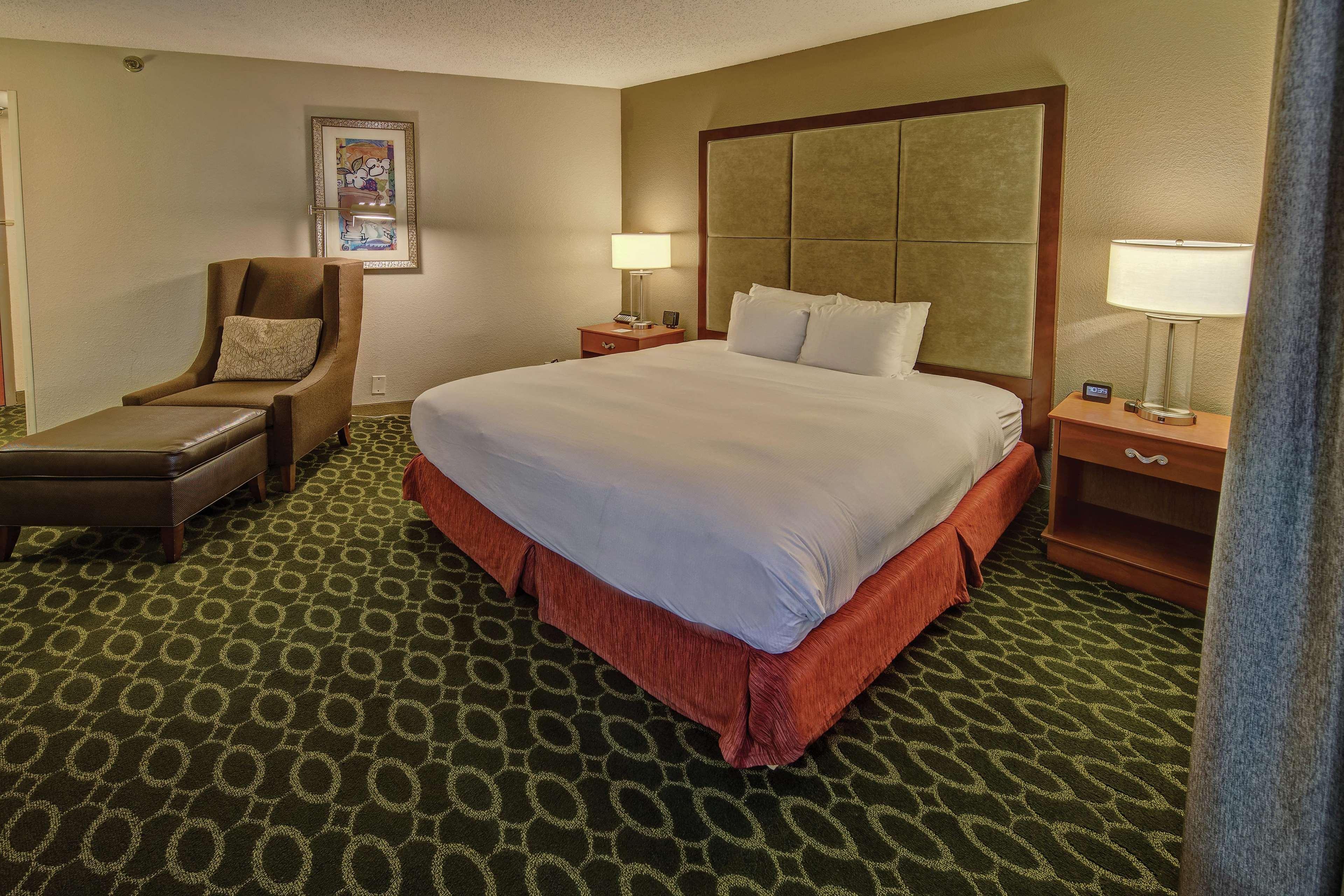 Hotel Doubletree By Hilton Memphis Esterno foto